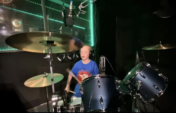 Kids Drumming Session